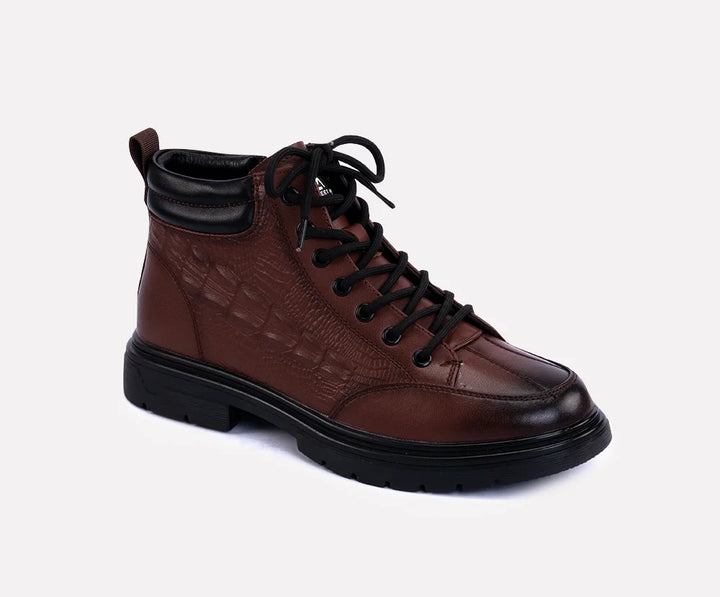 , premium men's shoes, casual footwear Pakistan