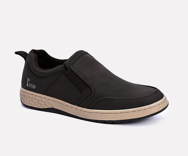 , men's sneakers Pakistan, casual sneakers price