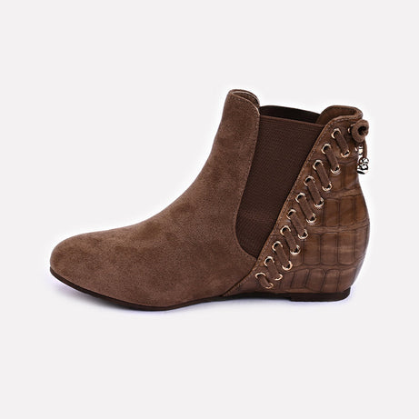 black sandals, clarks sandals, crocs for women