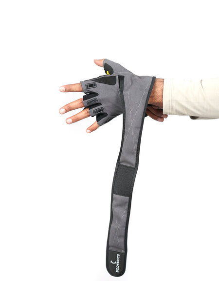 Combat Gloves, gym wrist straps, weight lifting straps