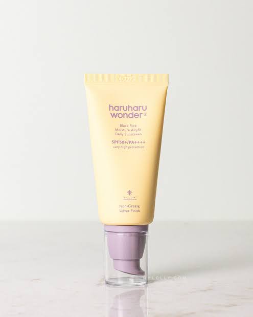 Haruharu Wonder Black Rice Moisture Airyfit Daily Sunscreen for hydration