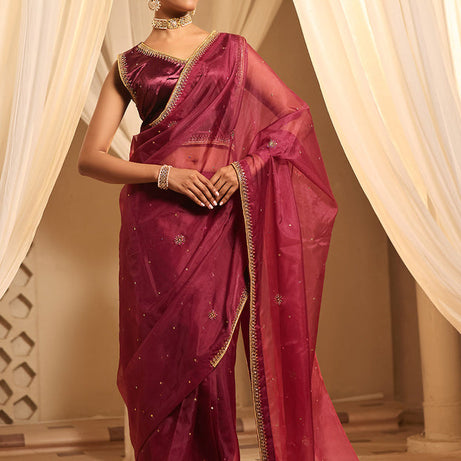 Elegant Women's Sarees - Unmatched Quality and Style
