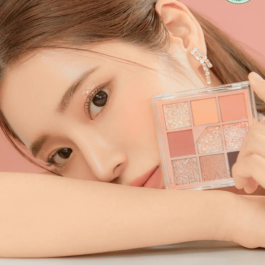 Unleashia Glitterpedia Eyeshadow Palette for sparkly eyes