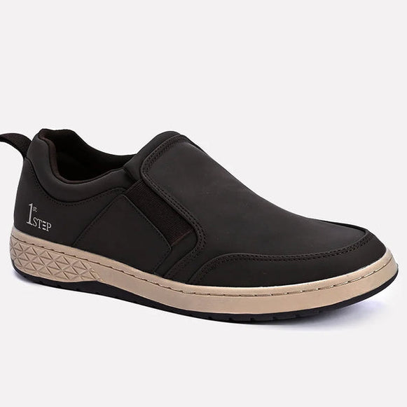 , men's sneakers Pakistan, casual sneakers price