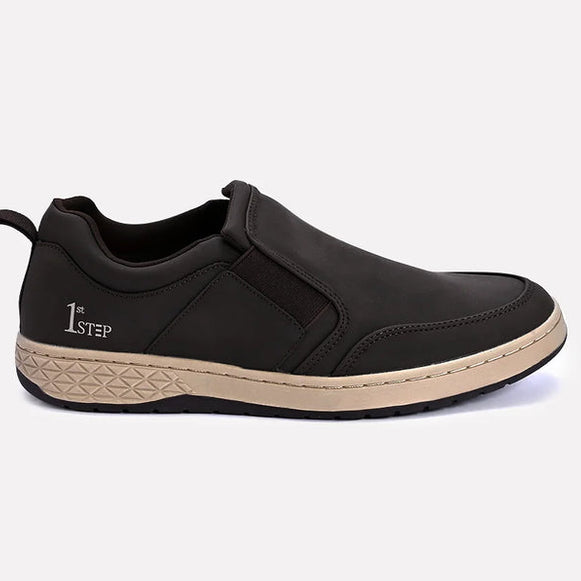 , men's sneakers Pakistan, casual sneakers price