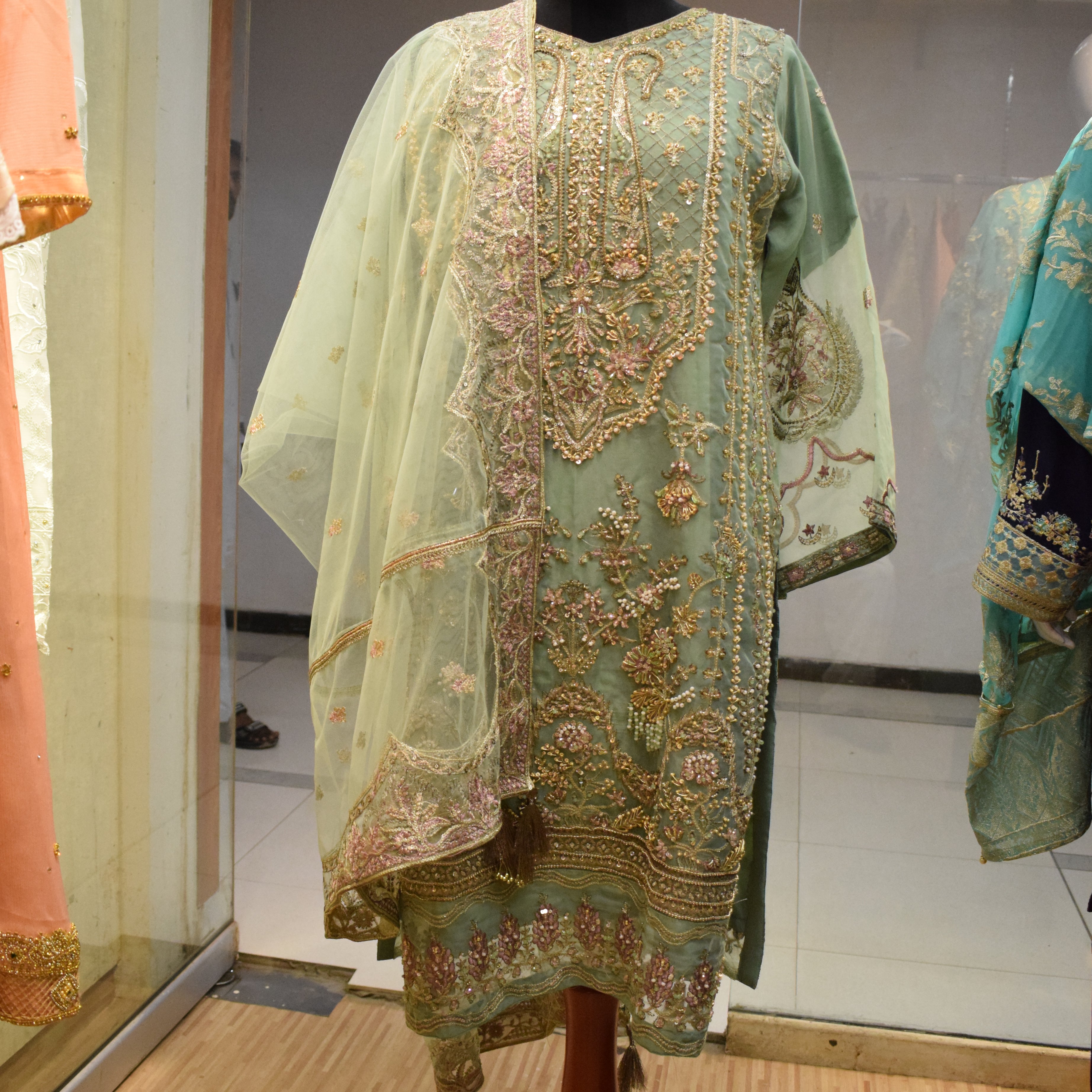 ladies red dress, latest dresses for ladies, party wear suits for women