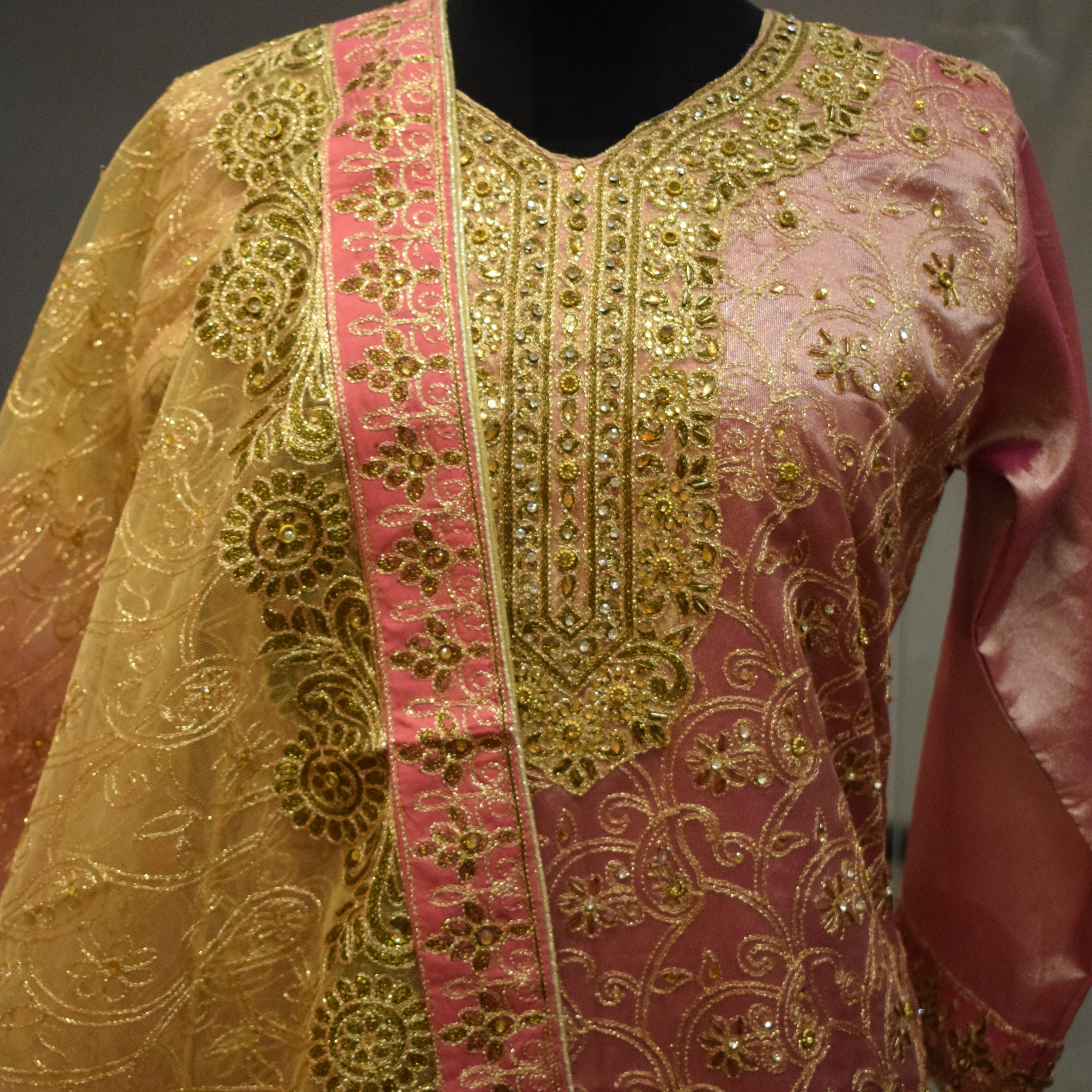 engagement dresses for women, fancy dresses for women, party wear dresses for women