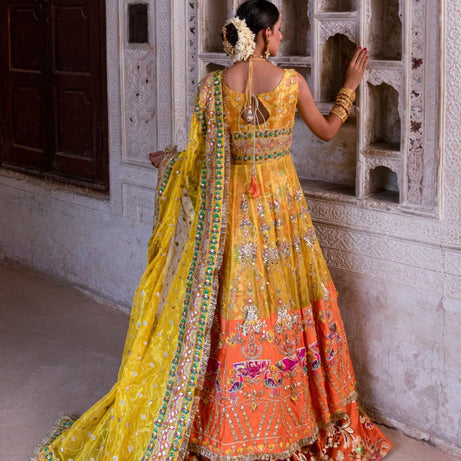 , elegant bridal gowns for women, Zahra Ahmad exquisite bridal collection