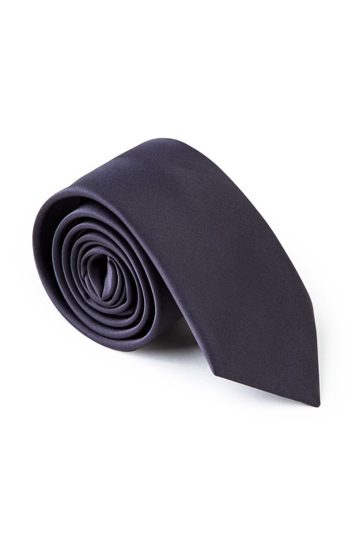 ascot tie, black bow tie, red tie