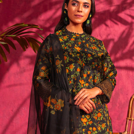 , exquisite embroidered suit with chiffon dupatta, fashionable 3 pc suit